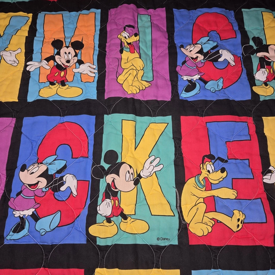 Manta Cuna Acolchada/Extendida Ligera Disney Bebés Mickey Mouse and Friends De Colección Foto 4 de 4