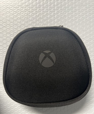Xbox Elite Series 2 Controller Carrying Case w/ Charging Stand
