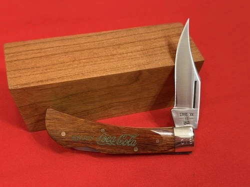 Vintage Case XX P1051 1/2L SSP Merry Christmas 1984 Coca Cola Lockback Knife