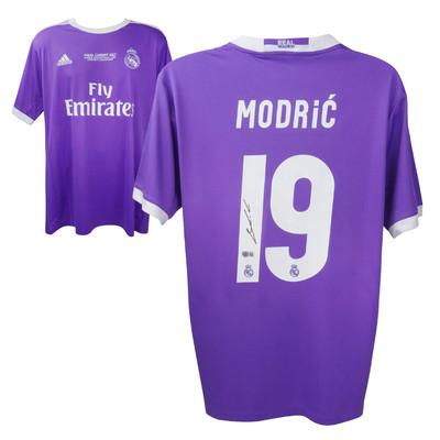 Luka Modric Signed Real Madrid FC UCL Final Soccer Jersey #19 with