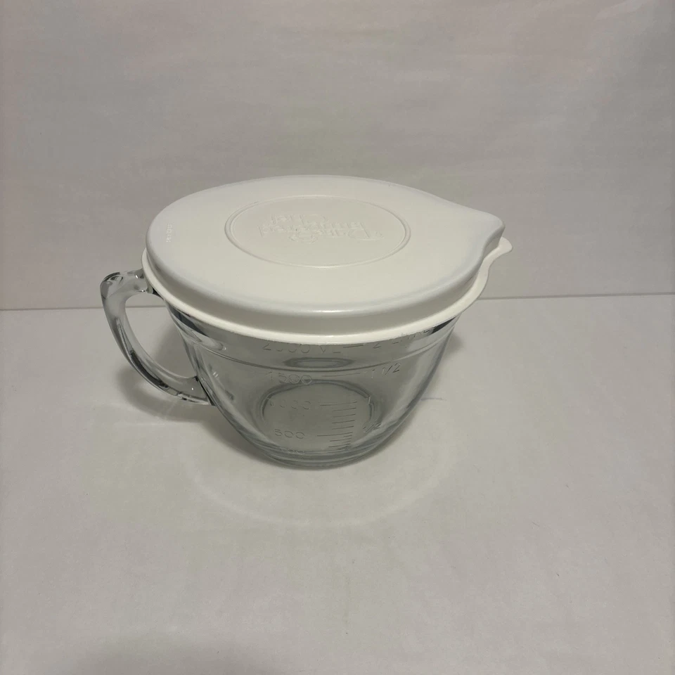 Pampered Chef 8 Cups Clear Glass Mixing Measuring Bowl with Handle and Lid Foto 2 de 4