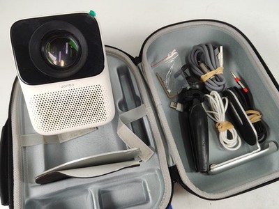 Wanbo T2 Max Portable Home Cinema Projector 1080p With Accessories
