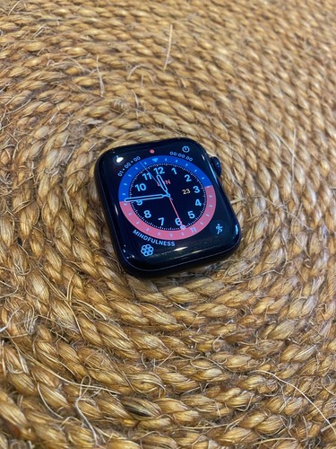 Apple Watch Series 6 44mm GPS - Zdjęcie 2 z 9