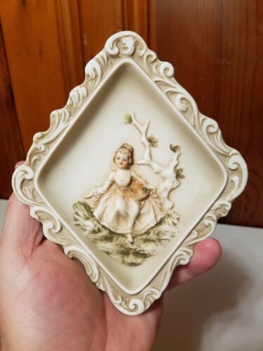 PAIR of Vintage LEFTON Bisque Relief Handpainted Wall Plaques Lady & Man #KW117 - Picture 3 of 11