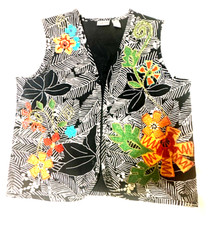 Chico  s Boho Black Art Embroidered Floral Open Vest Size 1