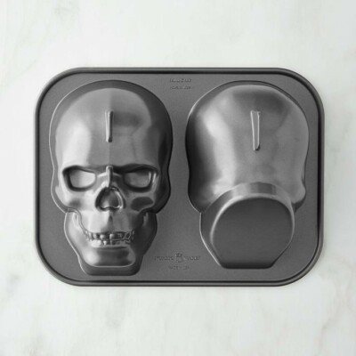 NORDIC WARE Skull pan Halloween Haunted Creepy  9 cup Williams Sonoma