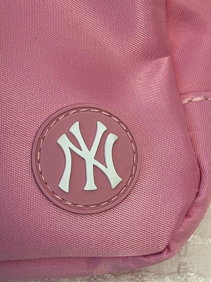 New York Yankees Pink  Crossbody / Fanny Pack / Belt Bag, New Promo Give-Away - Image 4 of 4