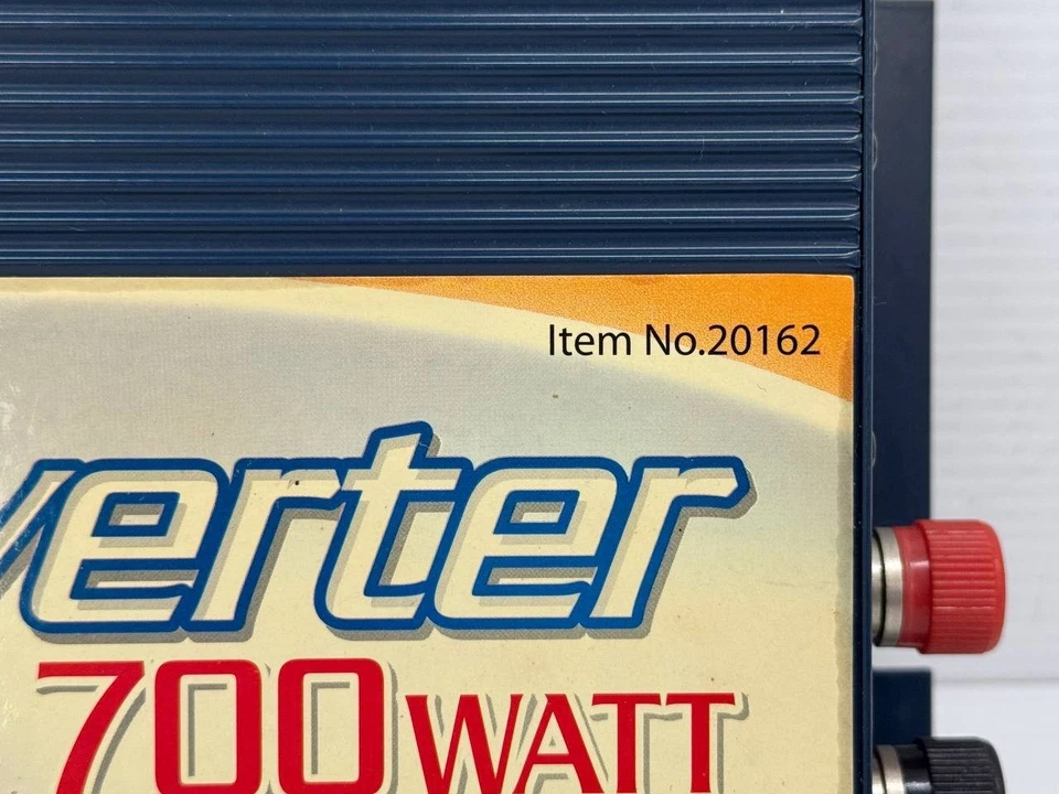 Wagan Tech AC Interverter 700W Continuous Use/1800W Peak Surge Power No. 20162 - Image 2 of 4