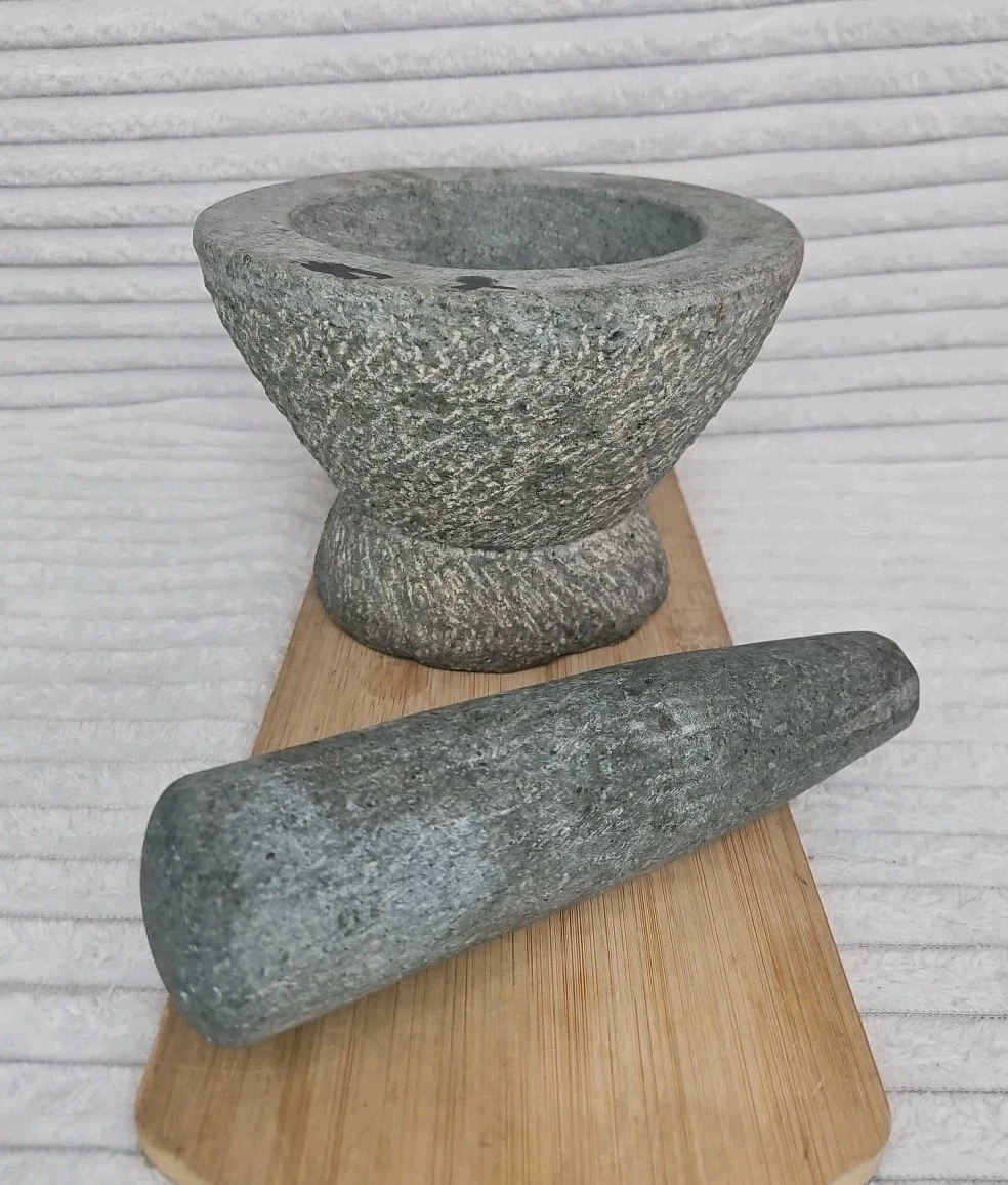 Granite Stone Pestle And Mortar 5.37kg Grey H7.5" x W5.25" Vgc
Opens in a new window or tab