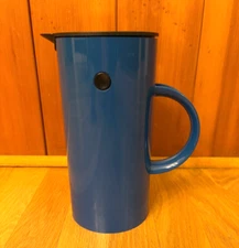 Stelton Vacuum Thermal Carafe Pitcher Erik Magnussen Denmark Navy Blue 8" Tall