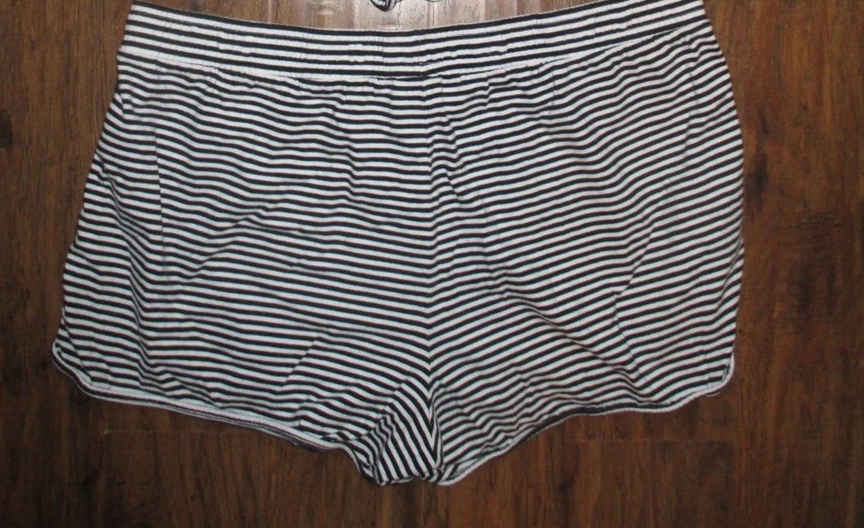 Pantalones cortos informales pequeños Style & Co elásticos cintura elástica para mujer Foto 3 de 3