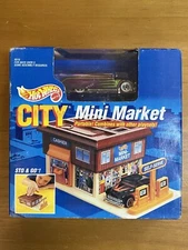 Hot wheels City Mini Market Sto & Go! Playset with Purple Passion 1991