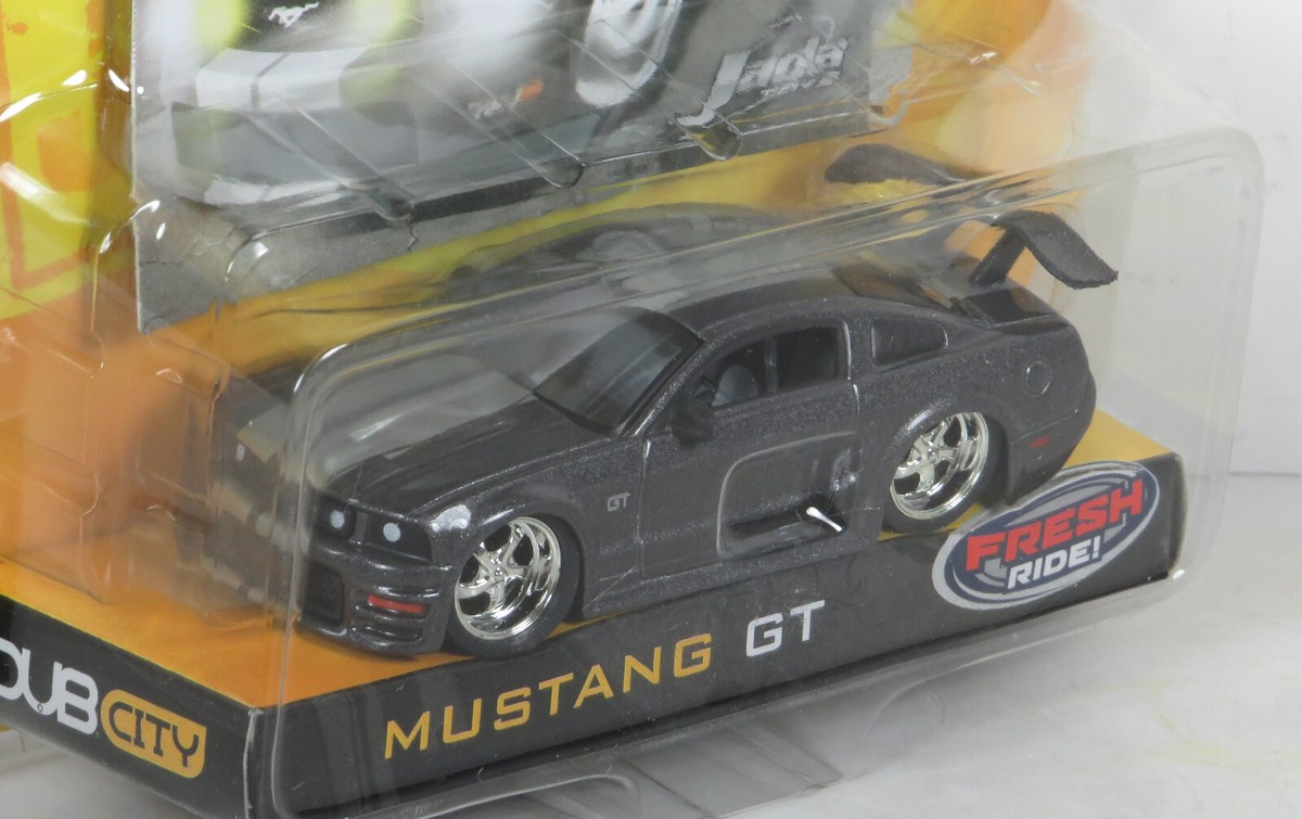 Jada Dub City Wave 1 Kustoms 2005 Ford 05 Mustang GT Ponycar Gray