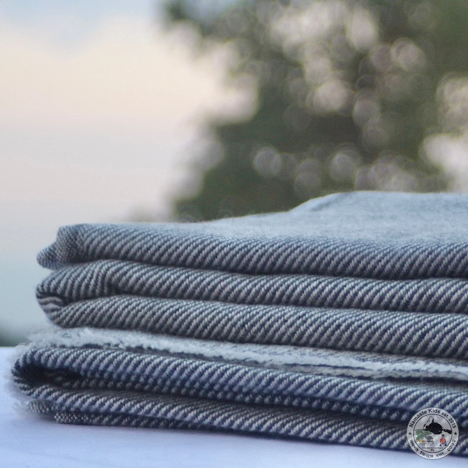 Manta de cachemir Anuradha, hecha a mano, colcha, caritativa Foto 4 de 4