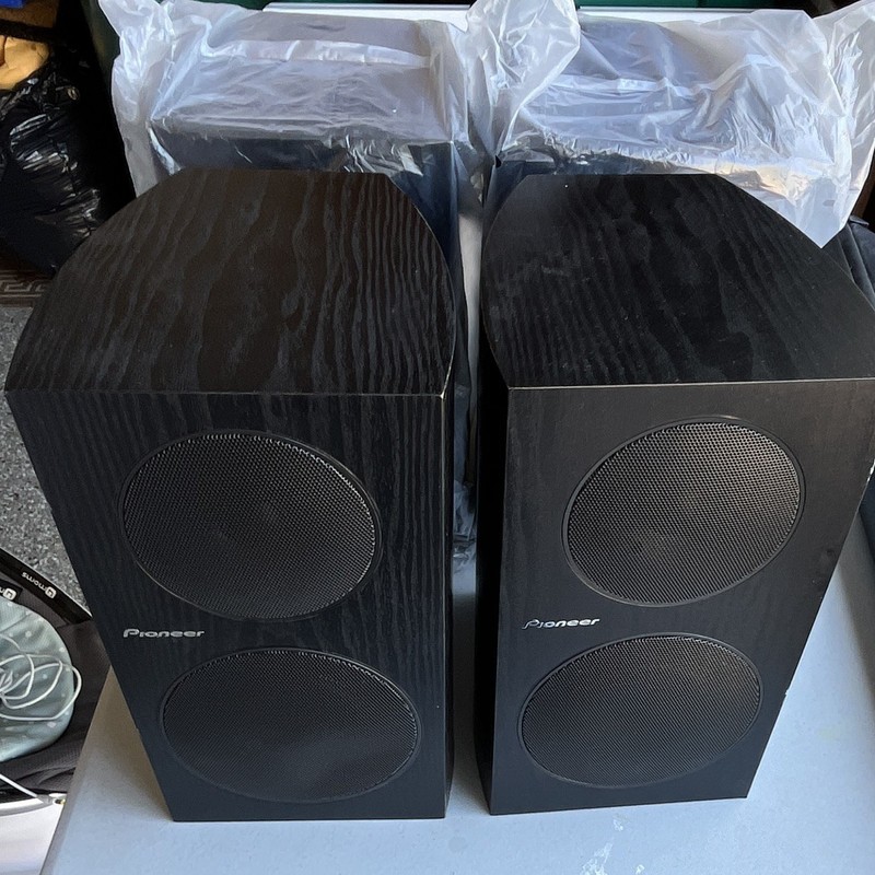Set of 4 Open Box Pioneer SP-BS21-LR Bookshelf Speakers 2.0 Wired 80W Black
