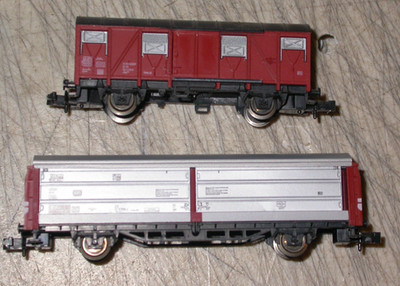 FLEISCHMANN N Gauge Sliding Door Freight Car 8335 8330 2 Freight Cars