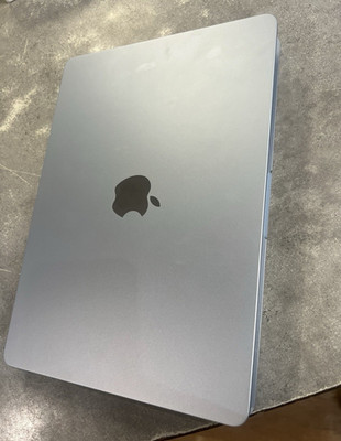 Apple MacBook Pro 13'' Silver M1 8GB RAM 256GB SSD Touch Bar Touch ID