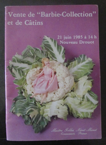 POUPÉES BARBIE - COLLECTION et CATINS + ACCESSOIRES CATALOGUE VENTE DROUOT 1985 - Foto 1 di 3