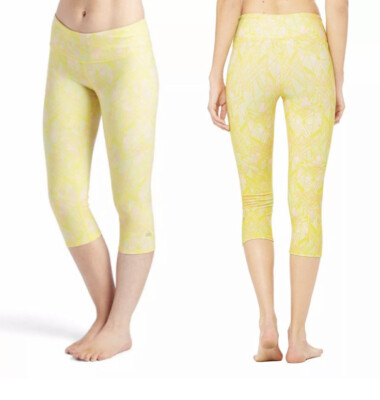 ALO Airbrush Capri Crop Leggings in Zest Indigo Geometric