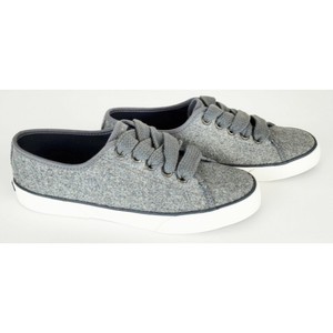 sperry pier view grey