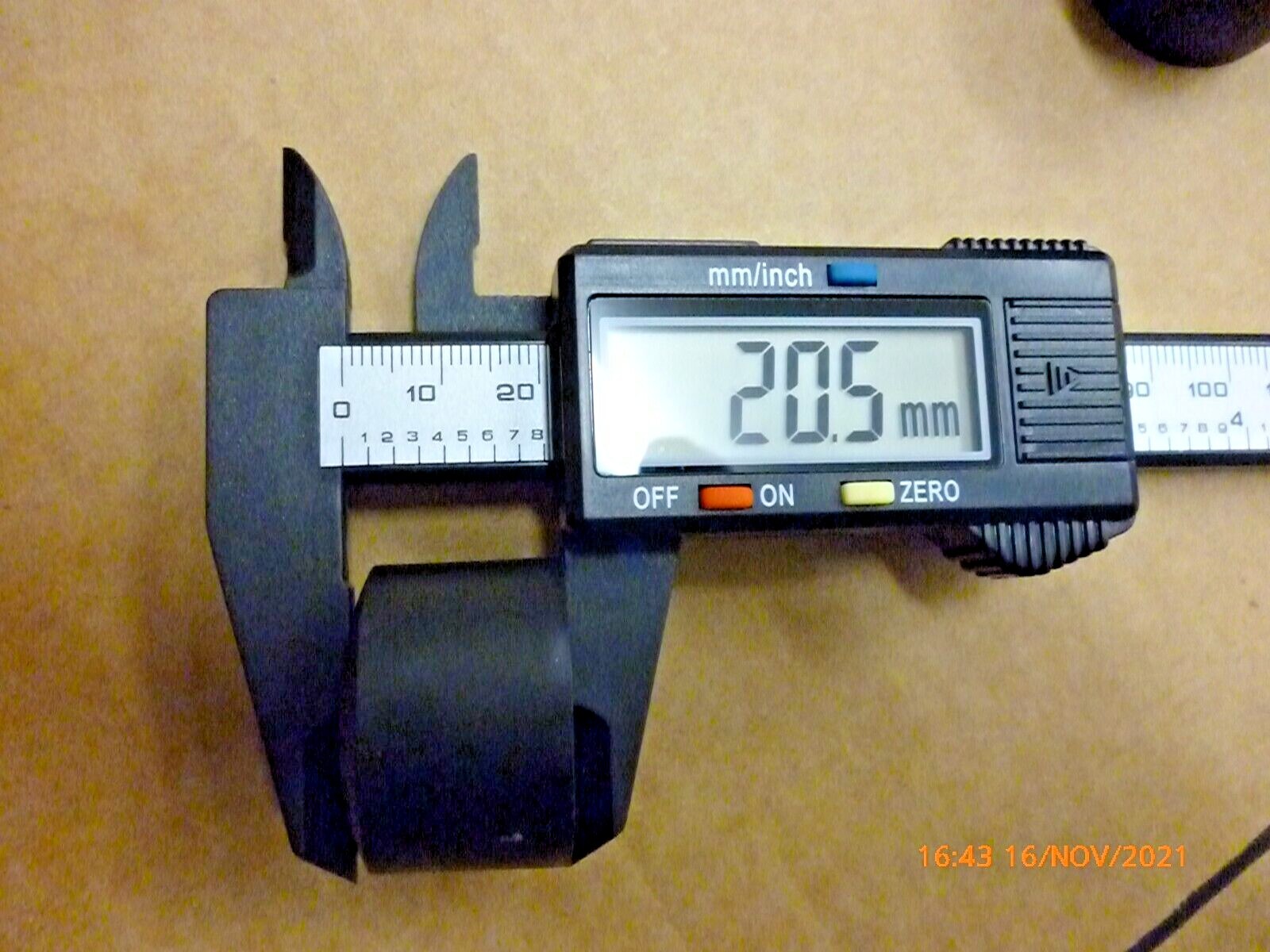 FULL SET GENUINE VW WHEEL NUT COVERS GOLF PASSAT SCIROCCO BORA BLACK