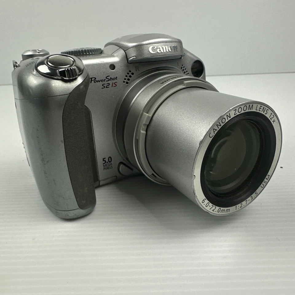 Canon PowerShot S2 IS 5MP Digital Camera w/12x Zoom For Parts - Image 2 of 4