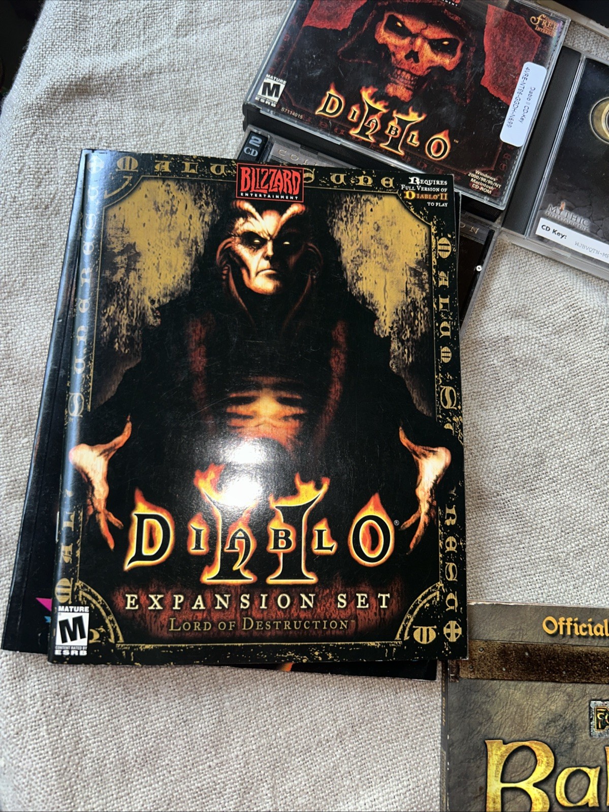 Autographs:  Wheel Of Fortune by Hasbro PC 2nd Edition + LOT Video Games