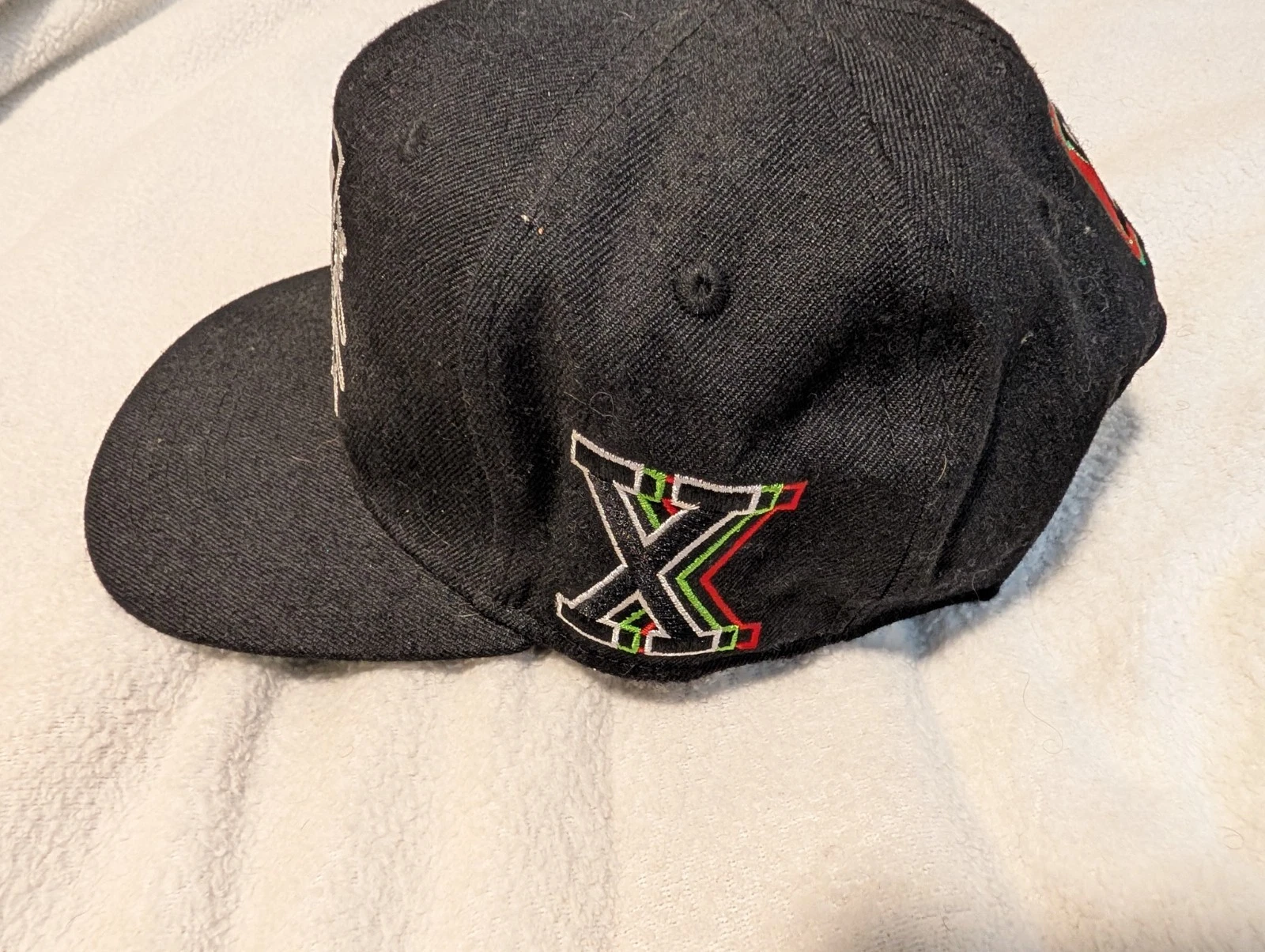 VTG. MALCOLM X SNAPBACK HAT, HEADGEAR CLASSICS - product detail image 3