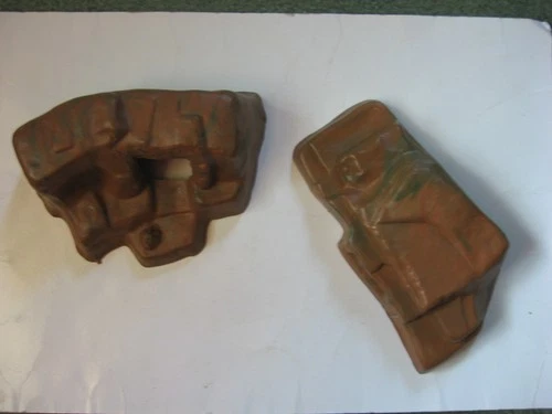 2 VINTAGE MARX TERRAIN/DIORAMA PIECES--IWO JIMA--$10.75 SHIPPING
