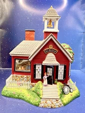 PARTYLITE OLDE WORLD VILLAGE SCHOOL HOUSE TEALIGHT CANDLE HOLDER NOS P7963