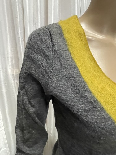 Vintage CHARLIE & ROBIN 100% wool V-neck cardigan - Picture 2 of 5