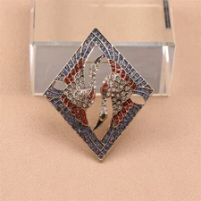 Heavy Industry Vintage Crane Brooch Animal Geometric Lapel Pin for Clothing