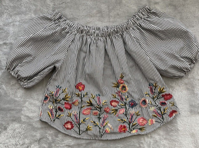 Women's Black & White Crop Embroidered Blouse short sleeves Size M Casual