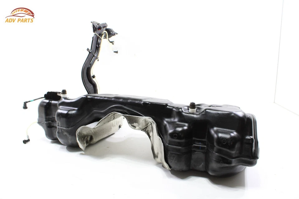 Volkswagen Golf Alltrack 2017-19 AWD depósito de tanque de gasolina con cuello de llenado OEM Foto 3 de 4