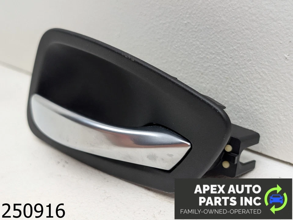 OEM 2006 BMW 325xi E91 3.0L Door Handle Foto 2 de 4