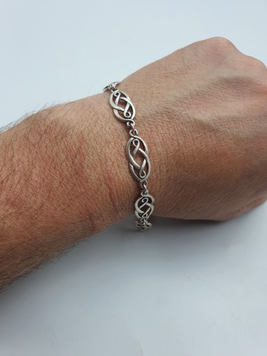 Beautiful Vintage Sterling Silver Celtic Knot Lucky Bracelet - Picture 9 of 9