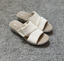 BZees Women's Carefree Sporty Slide Sandal Sand Fabric Size 6.5 m Support