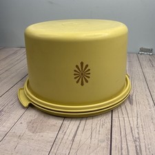 Vintage Harvest Gold Tupperware Cake Carrier 684-5 683-5