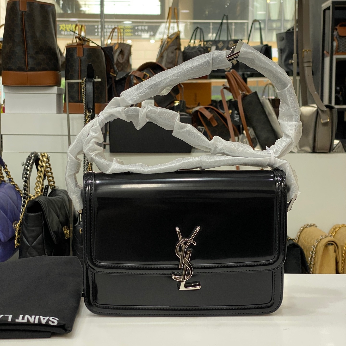 Borsa a tracolla media Saint Laurent Solerino nera 711039 141005959