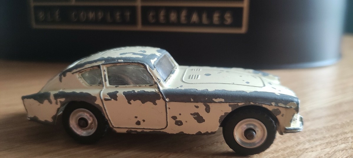 Lot - A Dinky Toy AC Aceca No 167
