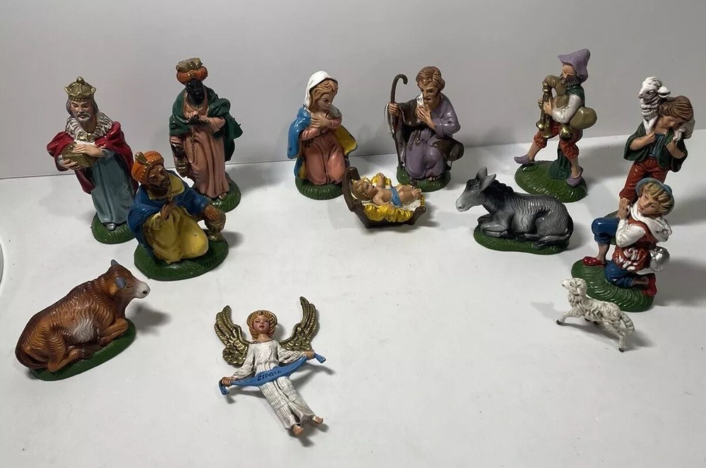 Vintage Italian Nativity Set 13 Hand painted  Oxolite ?? Figurines Made in Italy