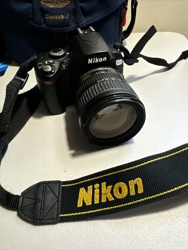 Nikon D40X 10.2 MP Digital SLR 18-70mm AF-S Lens Battery SD Card, Case Read Plz