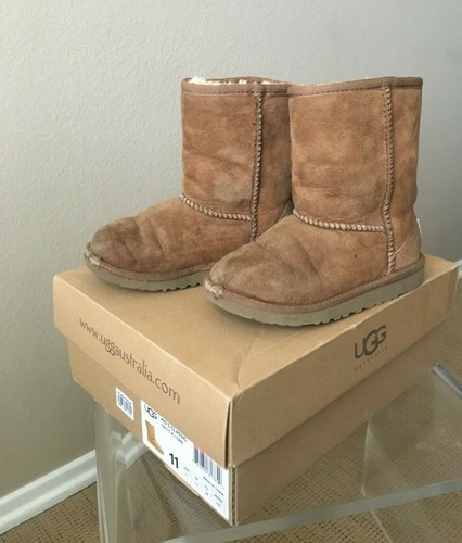 CLASSIC SHEARLING CHESTNUT SUEDE BOOTS 