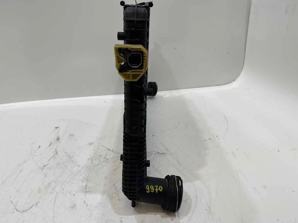 Se adapta a VOLKSWAGEN GOLF GTI 2006-2014 2,0 L Intercooler OEM ¡Envío gratuito! Foto 3 de 4