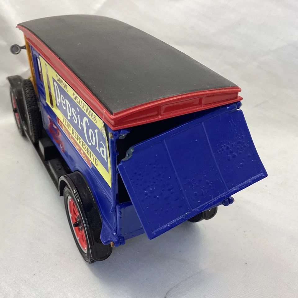 Signature Pepsi & Texaco 1920 White Van & Matchbox Heinz Model Car (5B) MO#8767 - Image 3 of 4