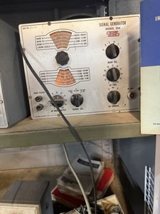 Vintage Eico 324 Signal Generator  