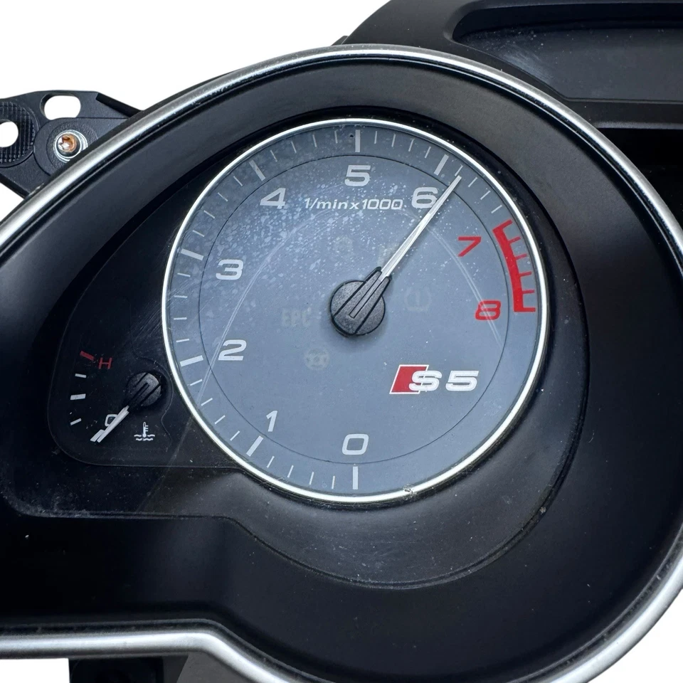 Cuadro de instrumentos velocímetro Audi A5 2009-2012 8T0920981D OEM Foto 4 de 4