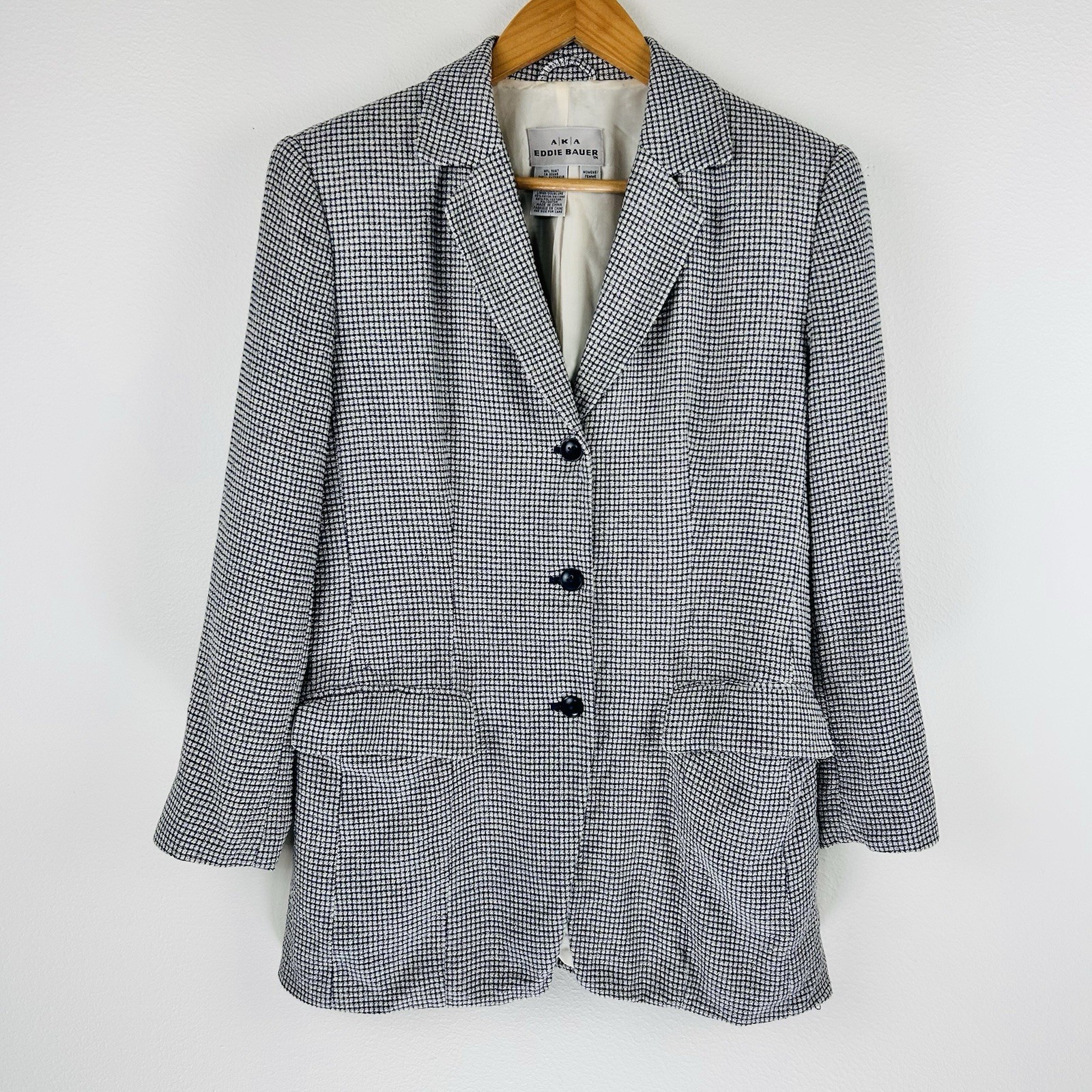 A.K.A. Eddie Bauer Womens Three Button Silk Blended Three Button Blazer Size 6 P