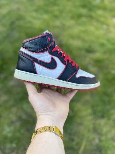 JORDAN 1 HIGH 'BLOODLINE' UK 5.5