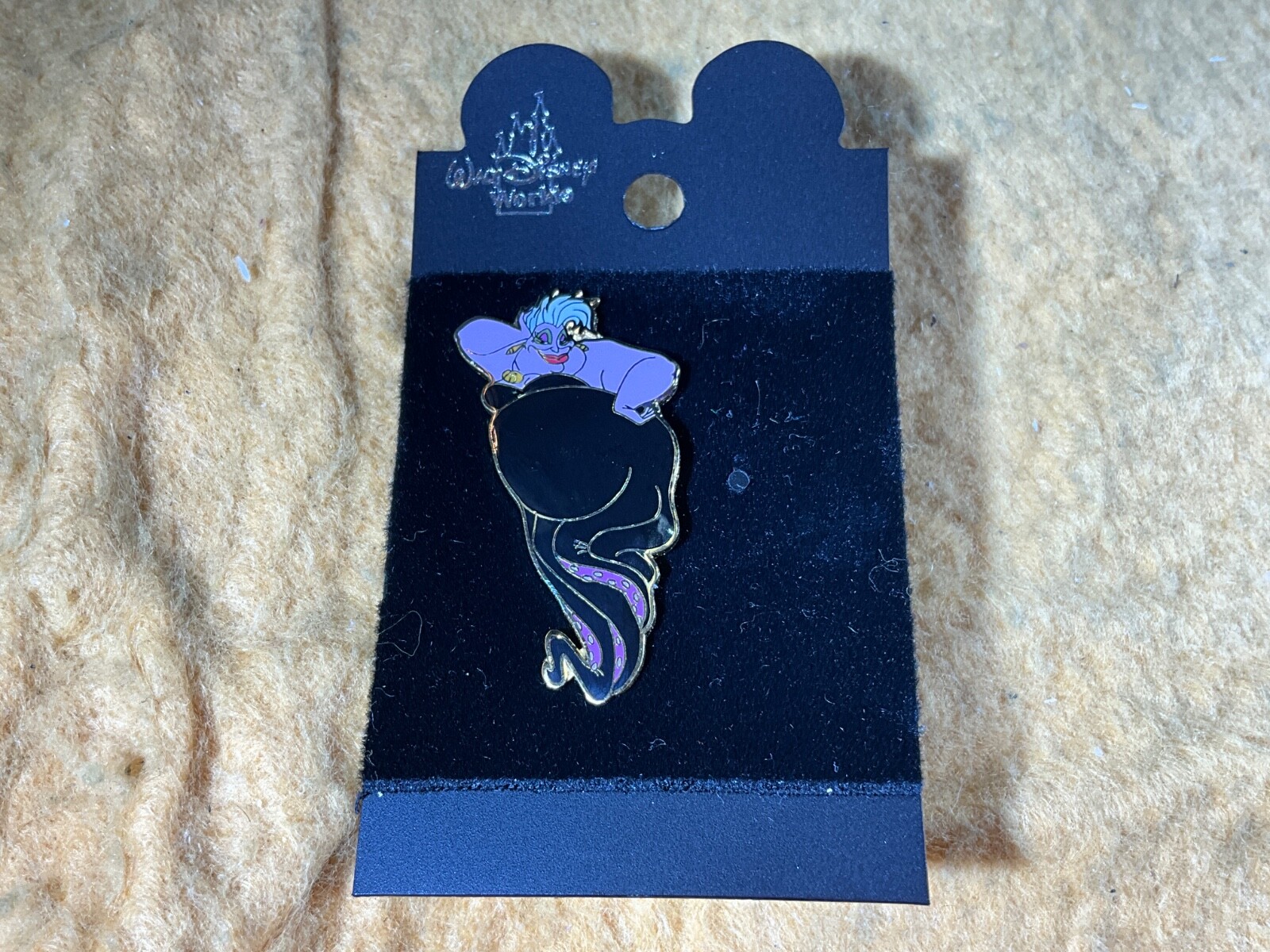 F12-77 DISNEY PIN - URSULA / VILLAIN FROM THE LITTLE MERMAID - NEW